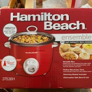 HAMILTON BEACH 20 CUP ENSEMBLE RICE COOKER, RED 37538N